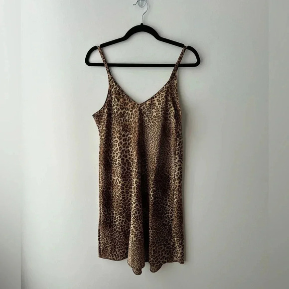 Mark and Spencer animal print slip robe - Picture 4 of 6